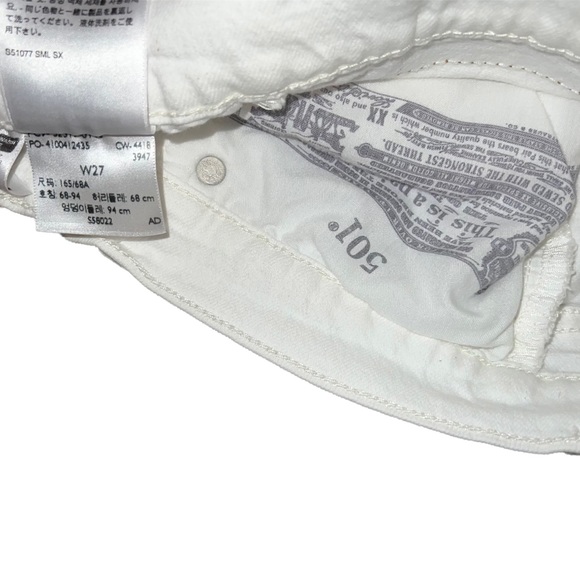 White 501 Levi’s shorts - Picture 2 of 4